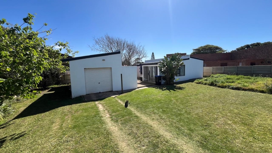 2 Bedroom Property for Sale in Paradise Beach Eastern Cape